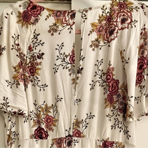 NWOT TORRID Sz. 2 - Multi-Color Floral Print Challis Caplet Skater Dress 🌺 - Picture 3 of 7